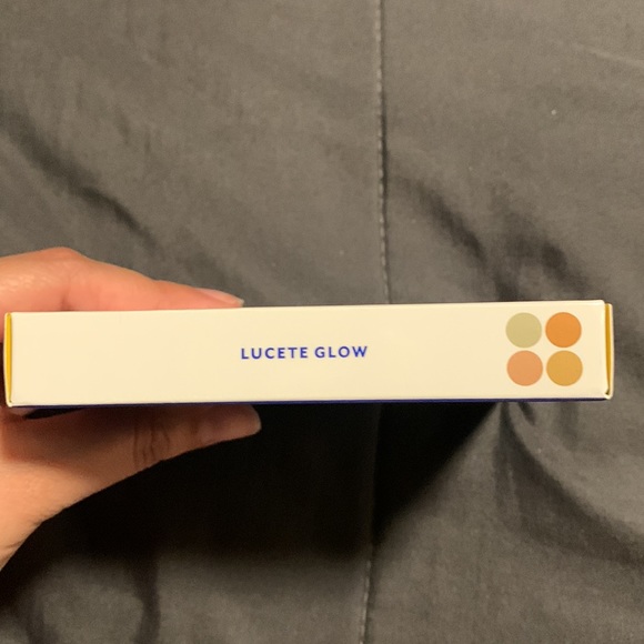 Treslúce Highlighter Pallet by Becky G - Picture 3 of 5